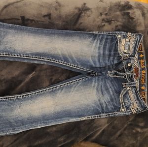 size 27 Rock Revivals